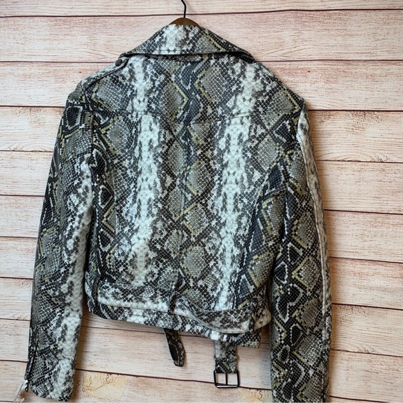 Python jacket very stylish - Picture 3 of 4